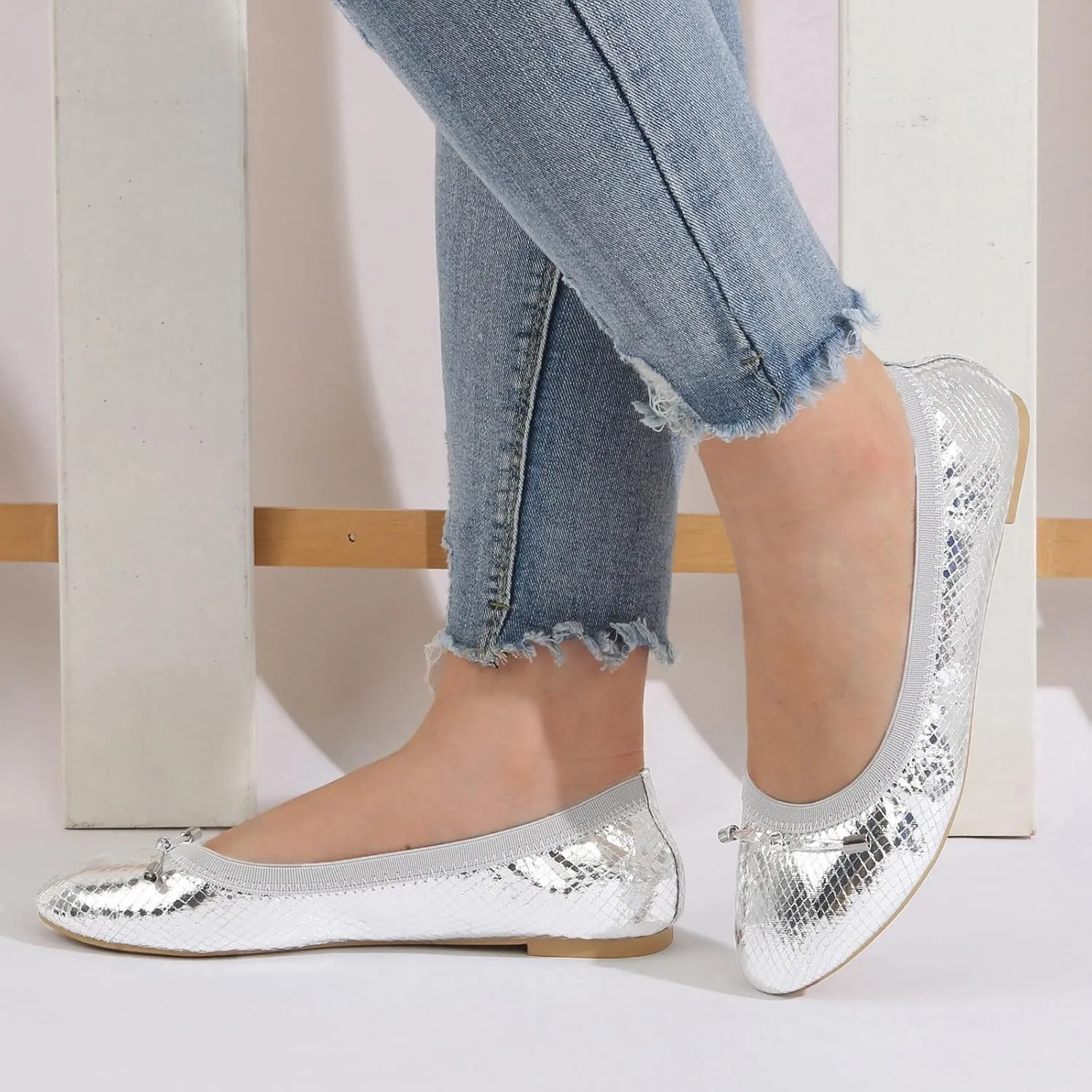 AMDBEL Ballet Flats Shoes for Women Dressy Womens Ballet Flat Slip On Flats Shoes Classic Dress Shoes Foldable Portable Flat
