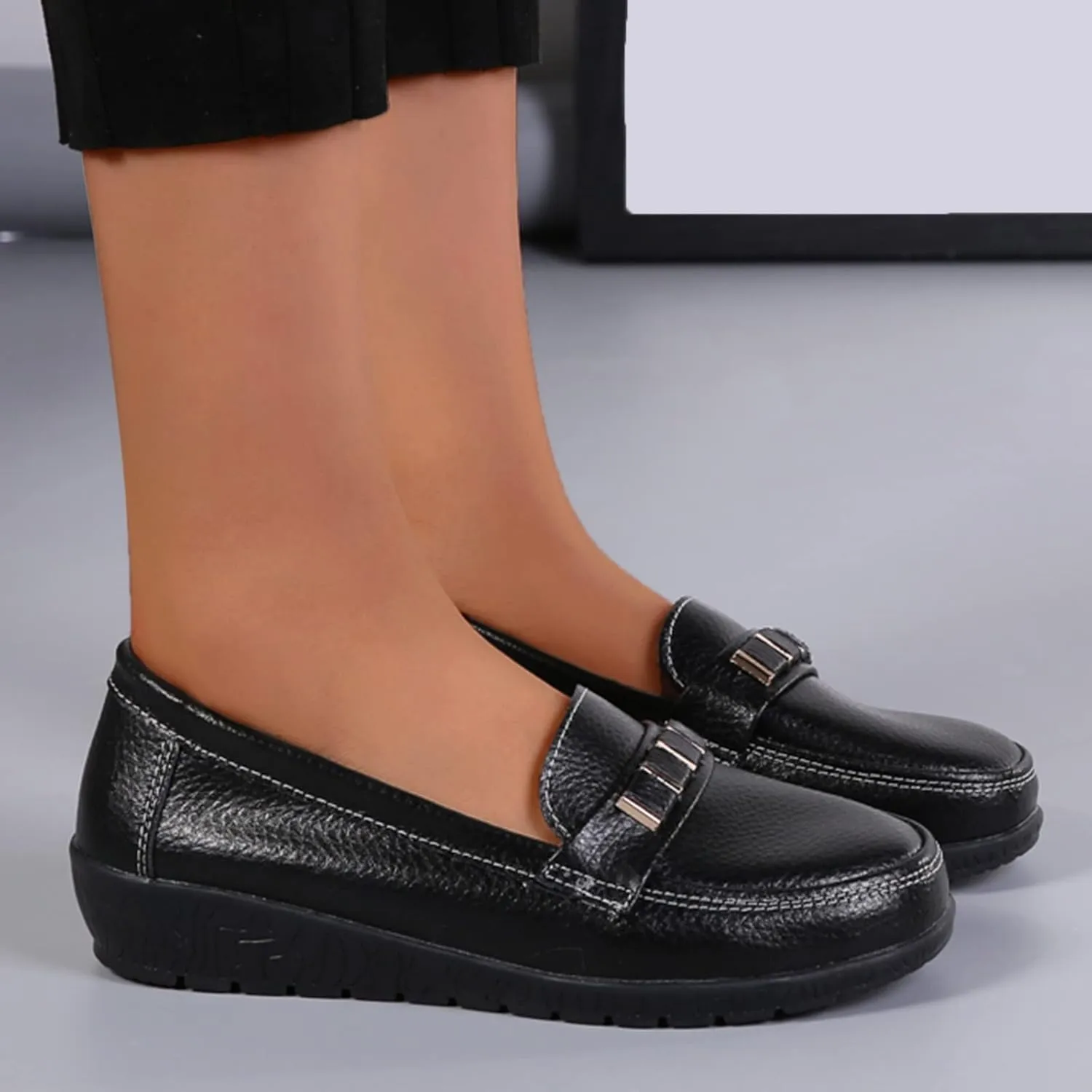 AMDBEL Flats Shoes Women Dressy Comfortable Women's Leather Casual Penny Loafers Slip-On Walking Driving Boat Flat Shoes