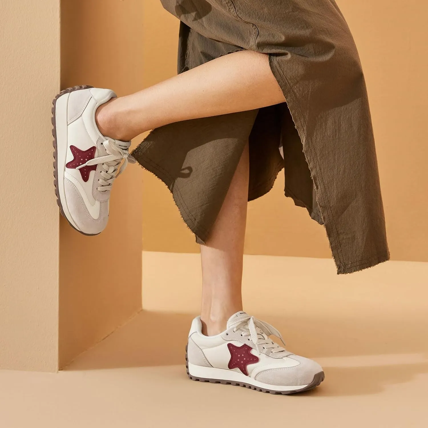 BEAU TODAY Women’s Flat Sneakers, Retro Comfortable Lace-up Fashion Sneakers for Women, Buckle Decoration Casual Leather Walking Shoes