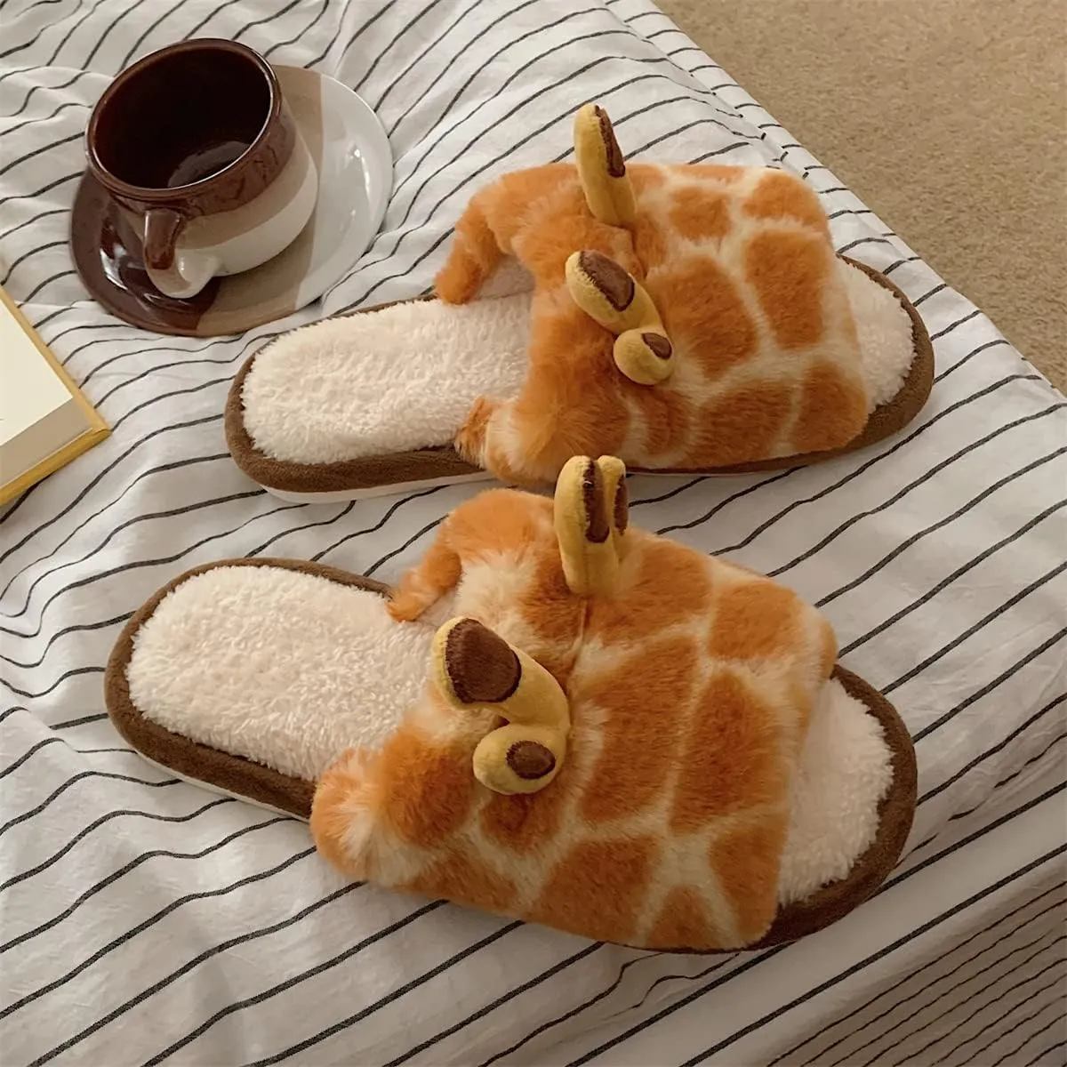 Gaolinci Cartoon Giraffe Cotton Slippers, Winter Indoor Outdoor Slippers for Women