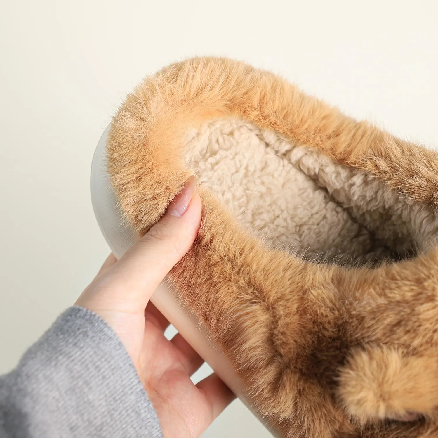 Gaolinci Cartoon Giraffe Cotton Slippers, Winter Indoor Outdoor Slippers for Women