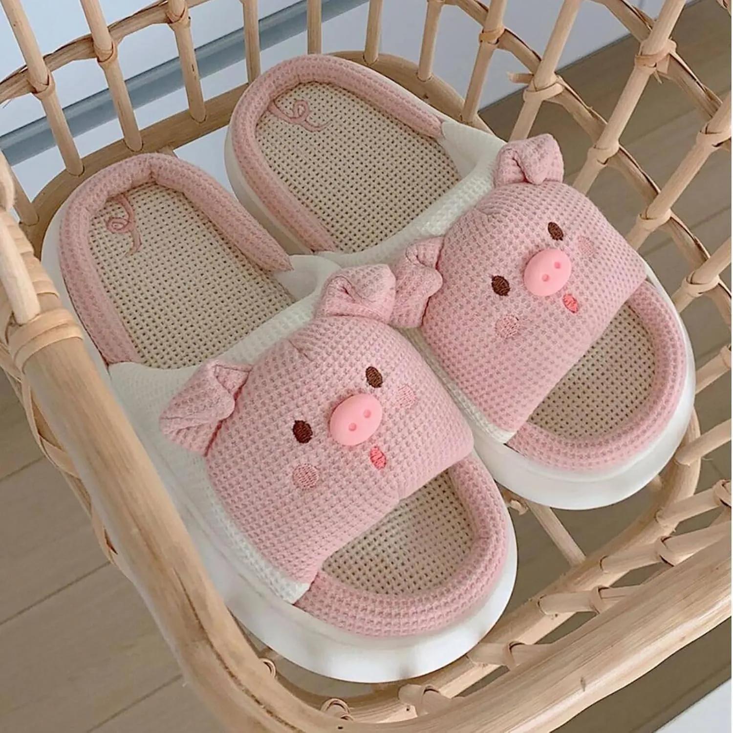 Gaolinci Pig Slippers, Cozy Home Slippers for Women