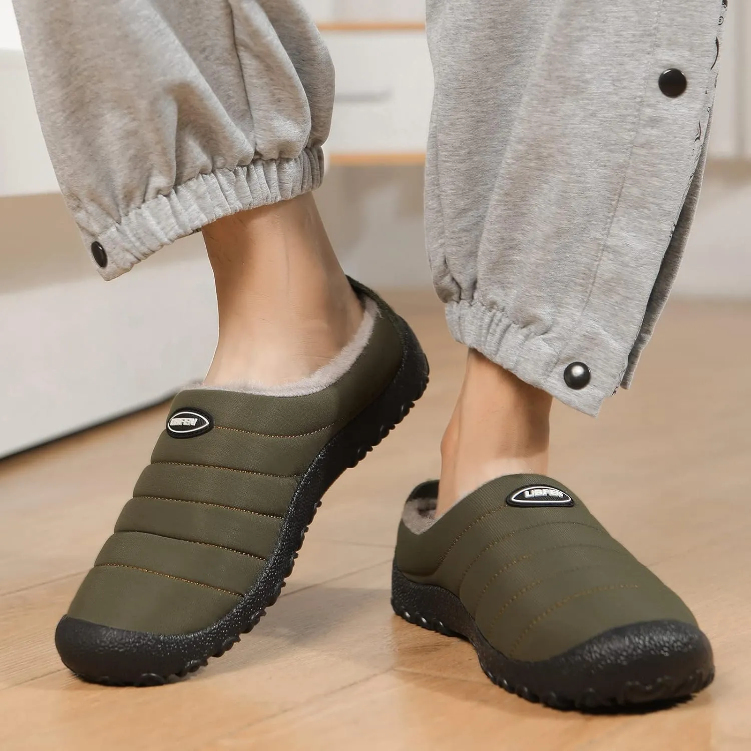 UBFEN Mens Womens Winter Warm Slippers with Fuzzy Plush Lining Slip on House Shoes Indoor Outdoor Anti-Skid Rubber Sole