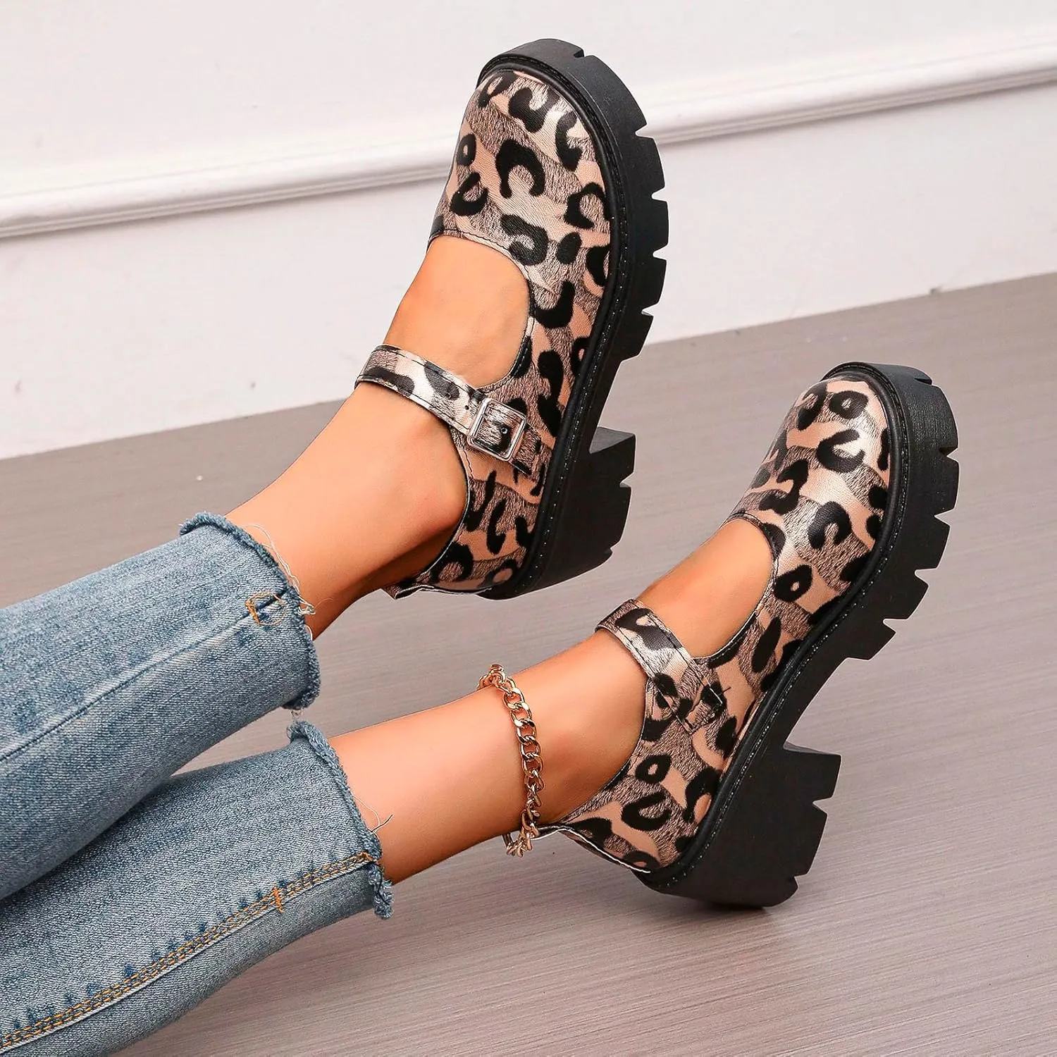Women's Fashion Solid Color Thick Soled Leather Casual Shoes Temperament Comfortable Slip On Women Casual Shoes Wide