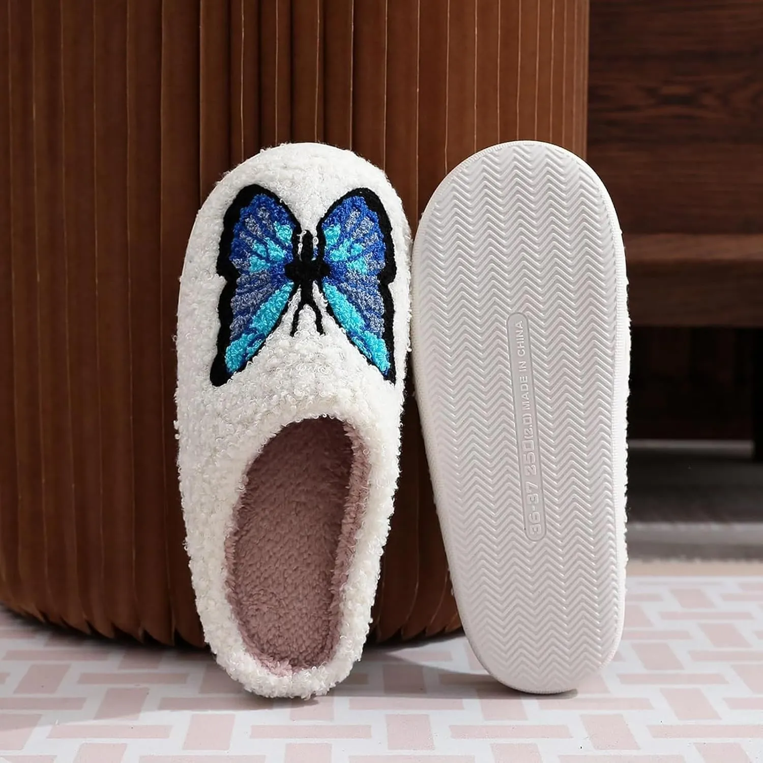 Women's Men's Retro Leopard Print Smiley Slippers Lightning Bolt Memory Foam Soft Plush Warm Non-Slip Home Shoes